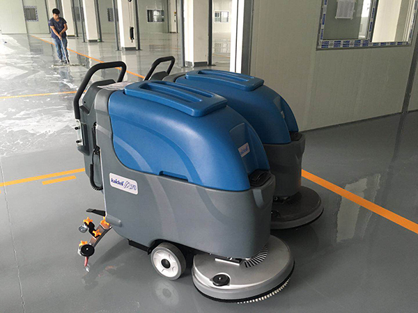 全自動洗地機的出現替代了傳統清潔方式