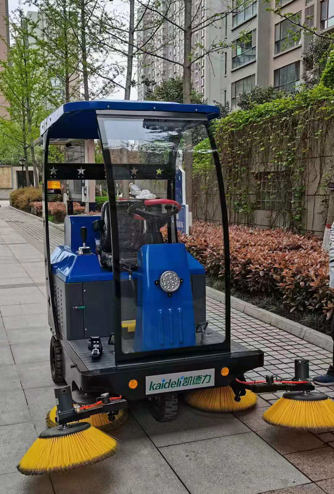 電動(dòng)掃地車(chē)常見(jiàn)故障的原因分析與處理！